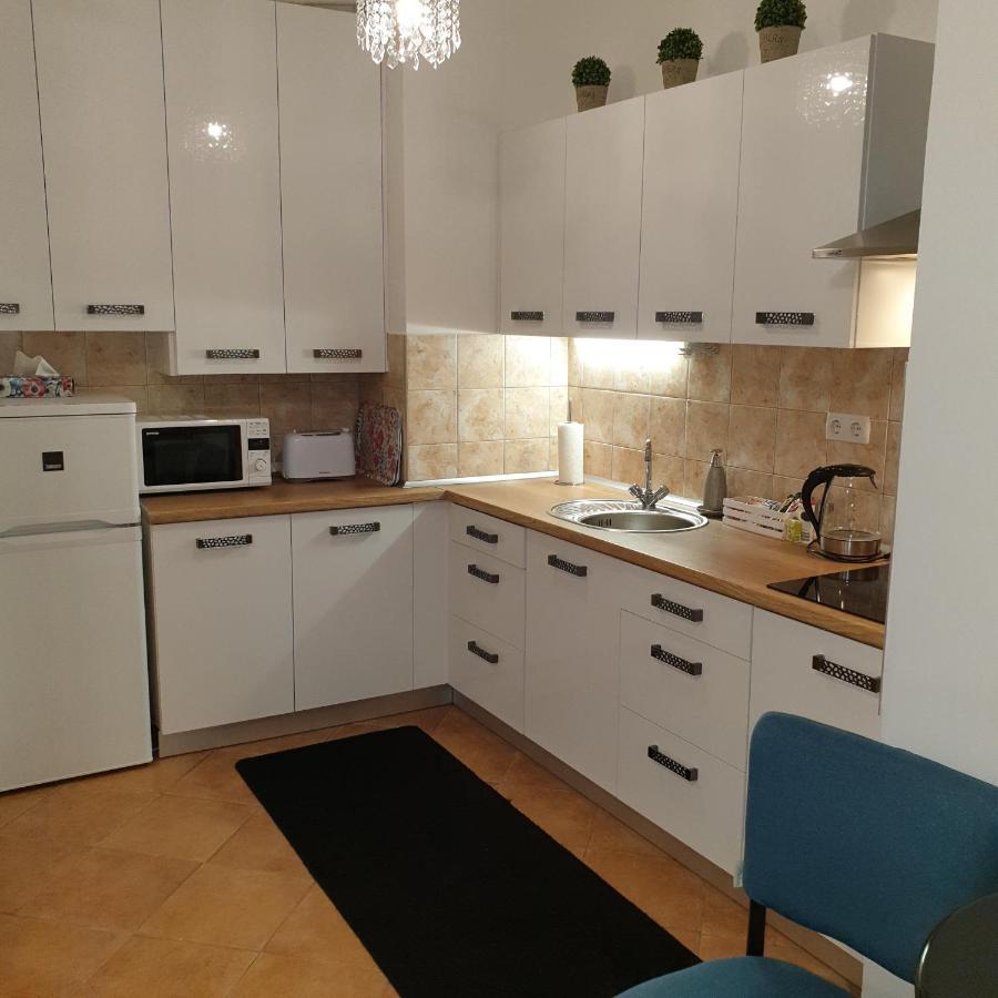 Paradise Apartman Miskolc Bagian luar foto